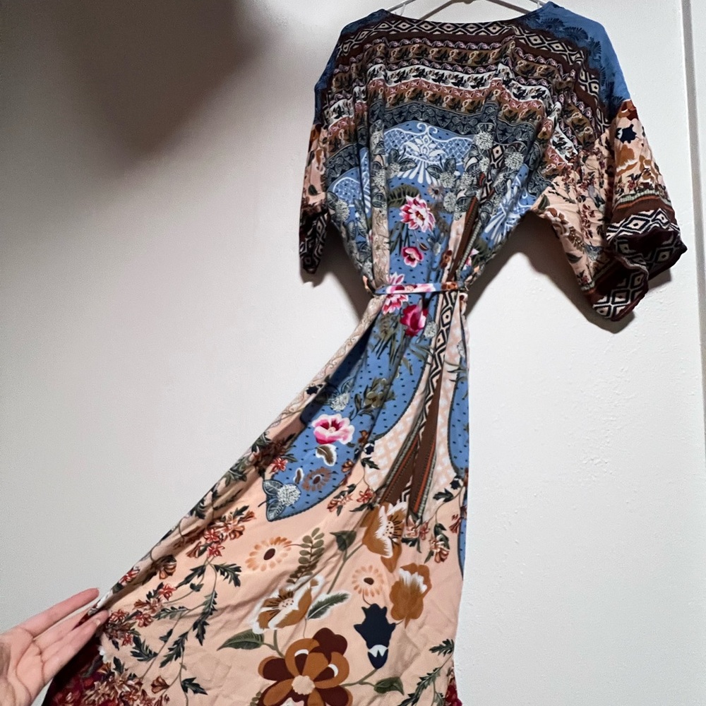 Dresses - Picture 6 of 12
